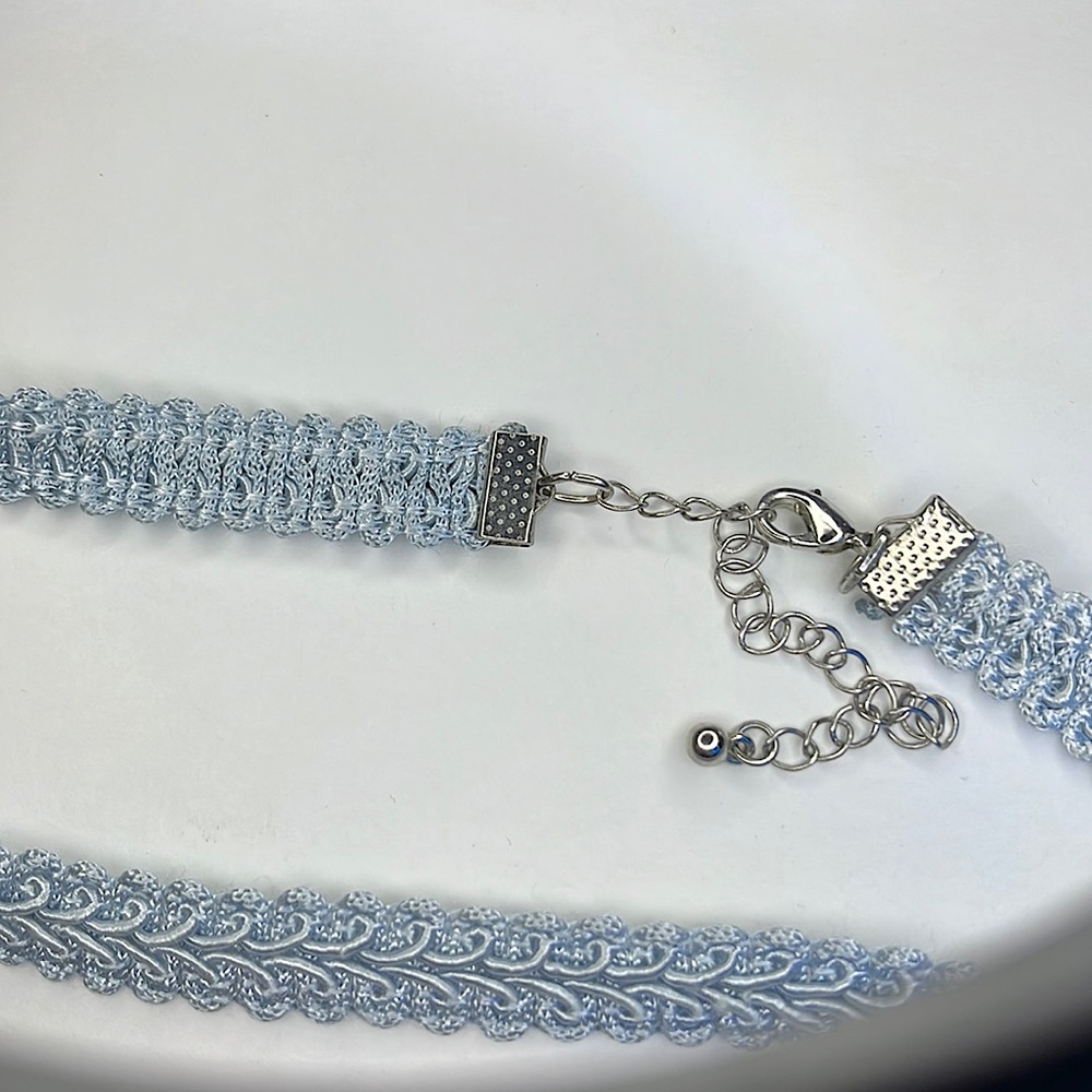 Baby blue threaded/woven pattern choker necklace with silver clasp - Picture 5 of 7
